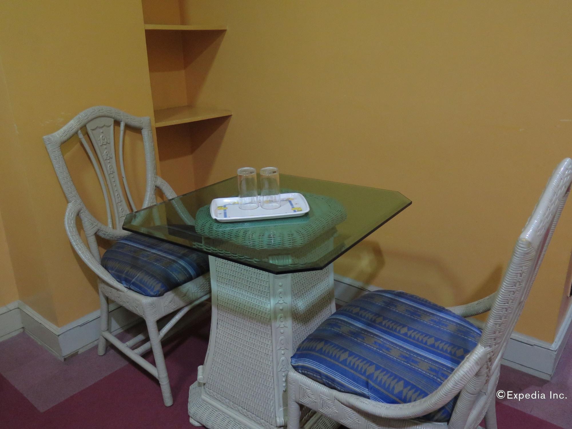 Set de Habitación Cebu Northwinds Hotel