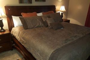 Alquiler Vacacional - Sleeps 7- King Primary, Queen Loft, Full Size Bunk Beds + twin, 2 Full Bathrooms