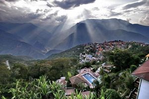 Alojamiento - Hotel Esmeralda