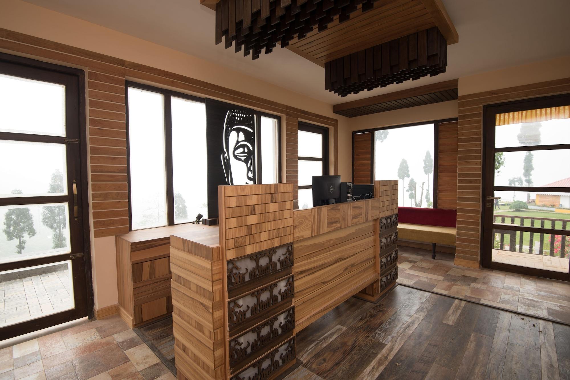 Vista Lobby Chamong Chiabari