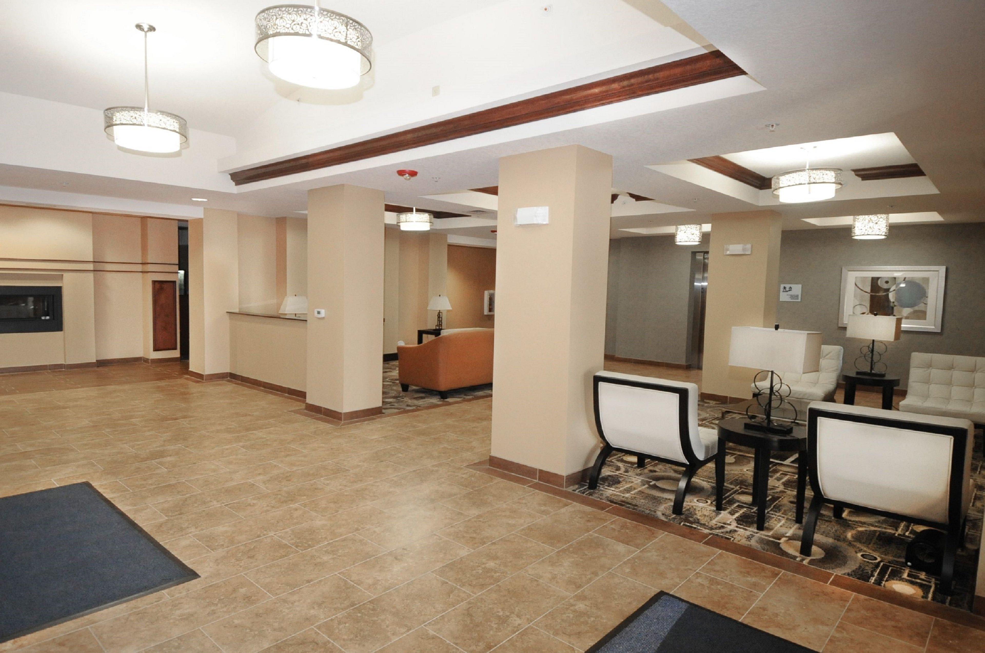 Vista Lobby Holiday Inn Express Somerset by IHG