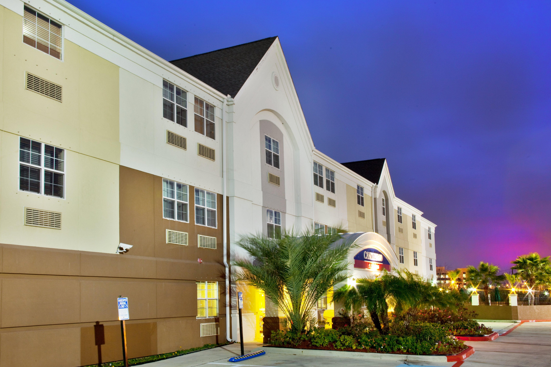 Vista Exterior Candlewood Suites Galveston by IHG
