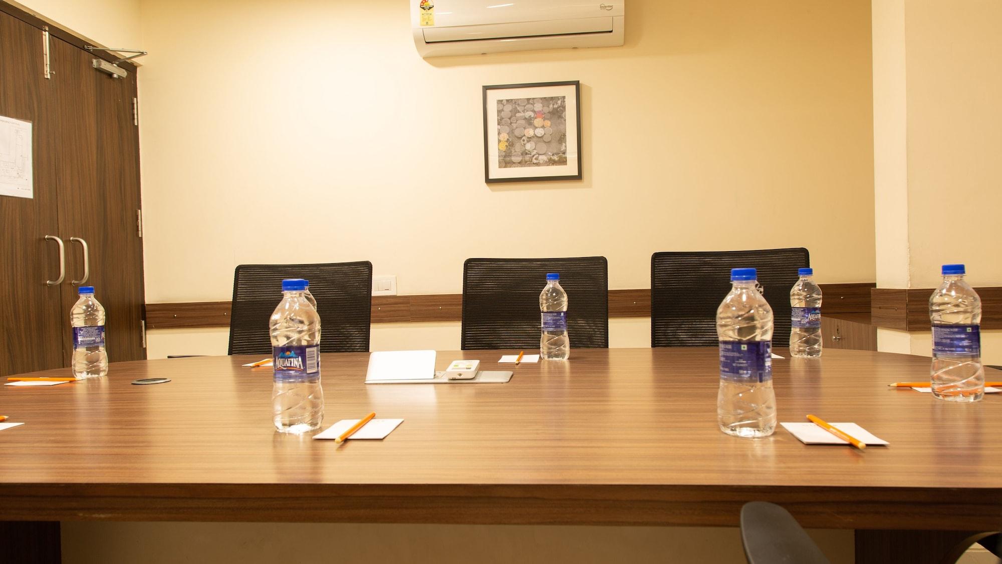 Sala de Reuniones Ginger Hotel Katra