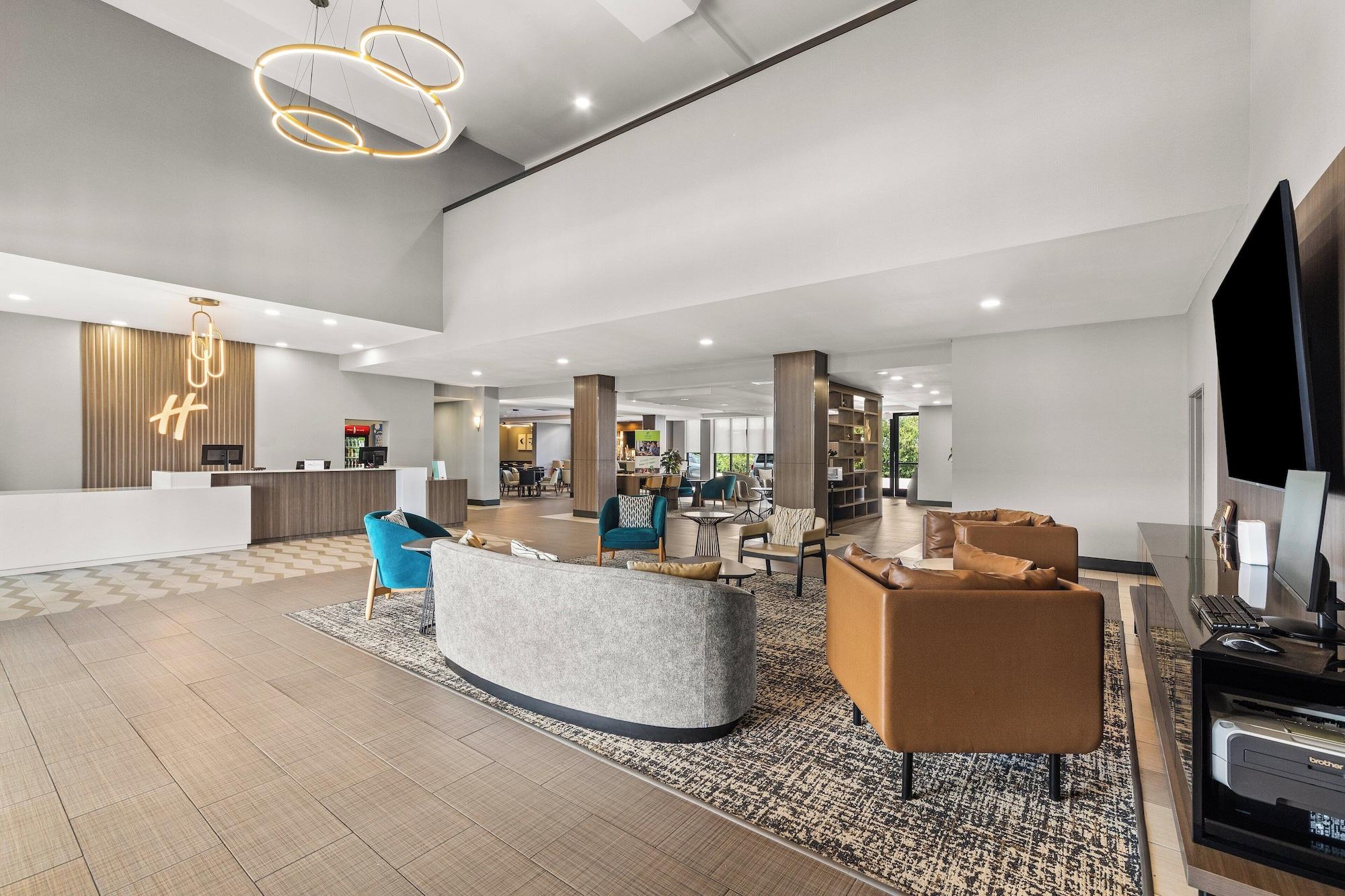 Vista Lobby Holiday Inn Austin North Round Rock by IHG