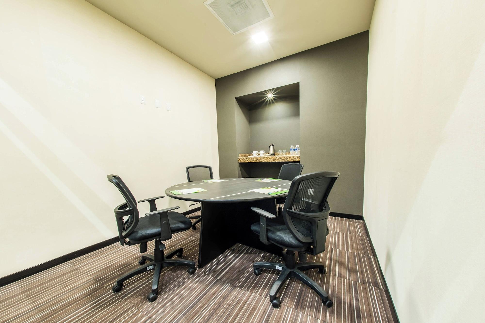 Sala de Reuniones Courtyard by Marriott San Luis Potosi