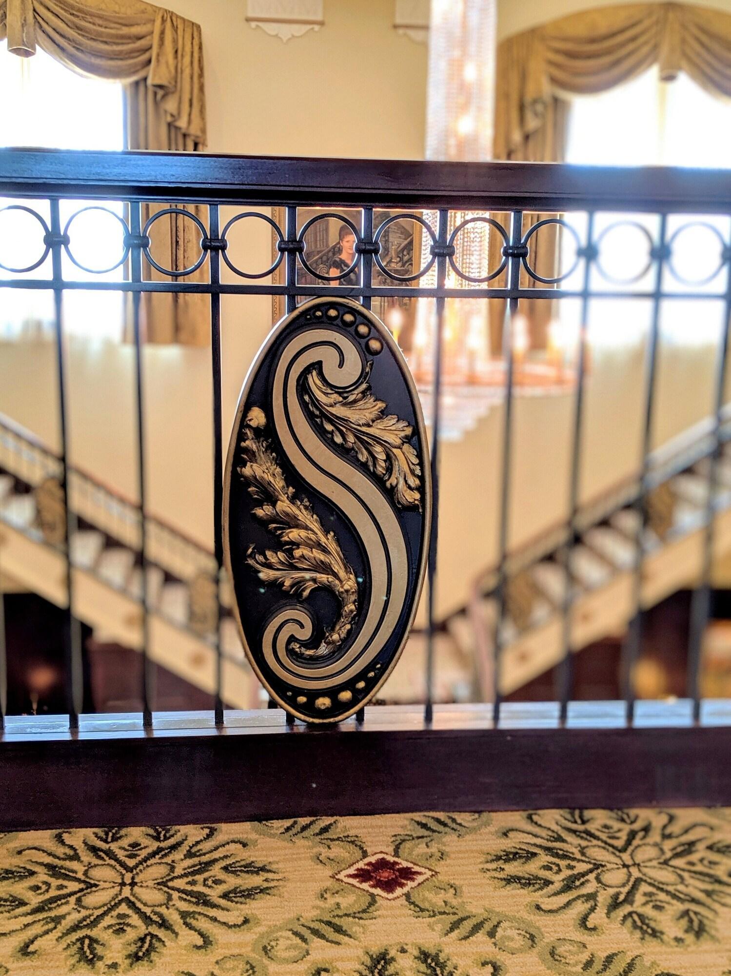 Vista Lobby Hotel Settles