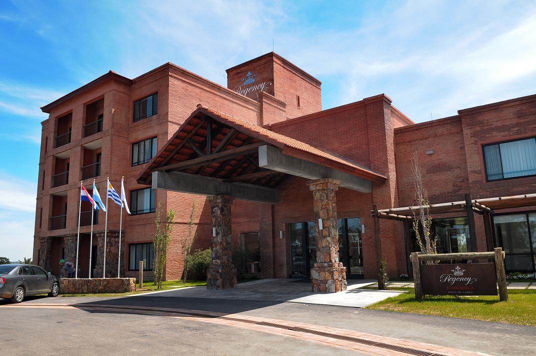 Vista Exterior Regency Park Hotel