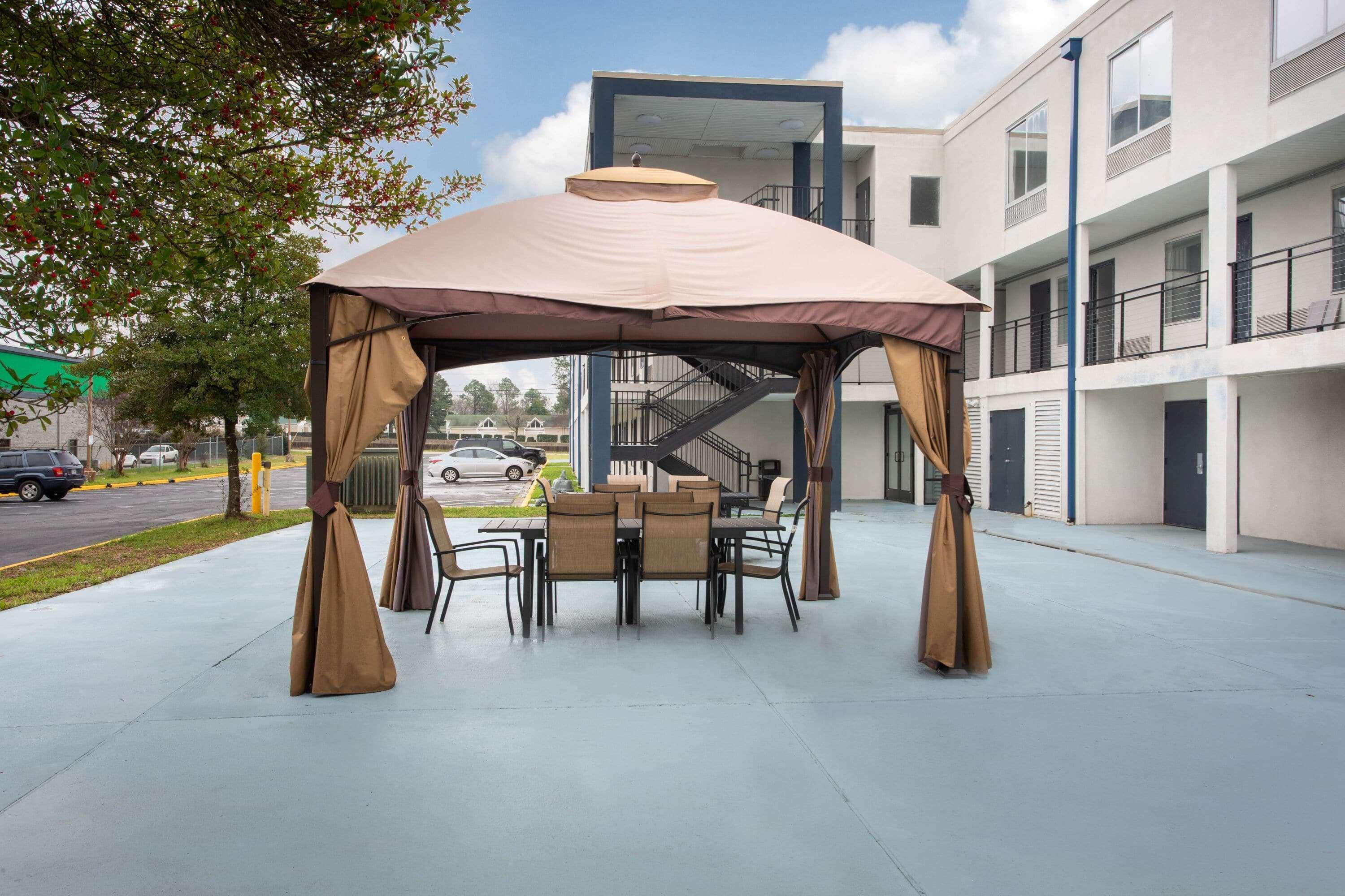 Vista Exterior Baymont by Wyndham Charlotte University