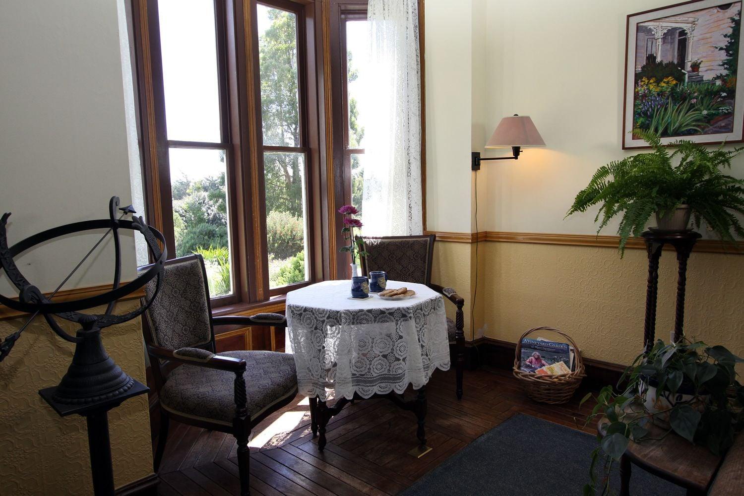 Vista Lobby Joshua Grindle Inn