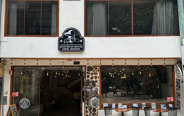 Quechuas House hostal & coffee