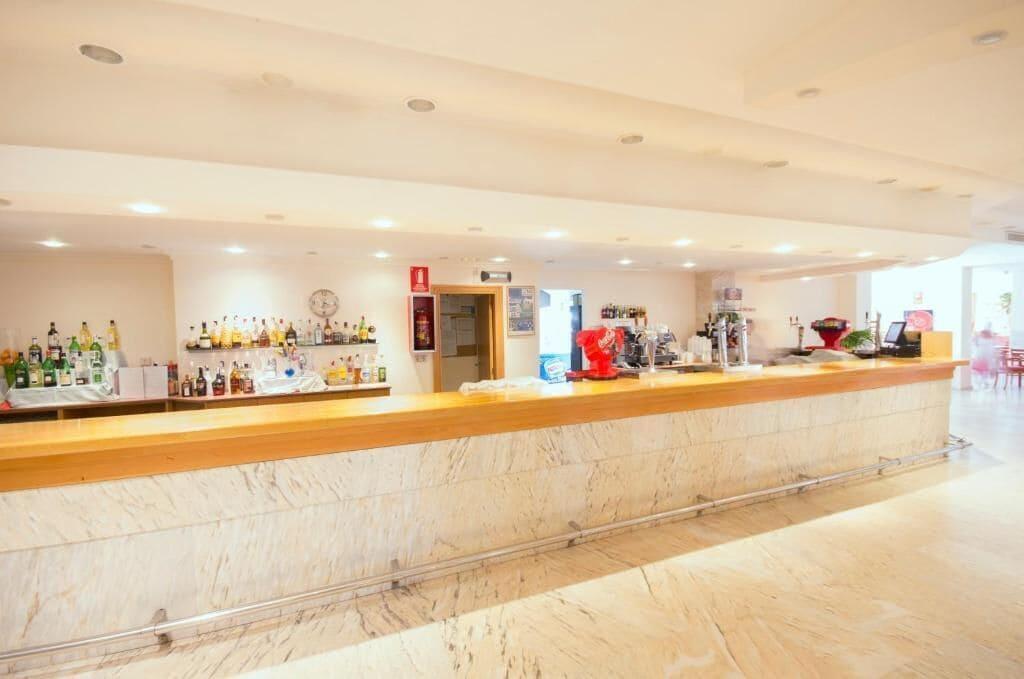 Bar/Salón Moon Dreams Coral Beach