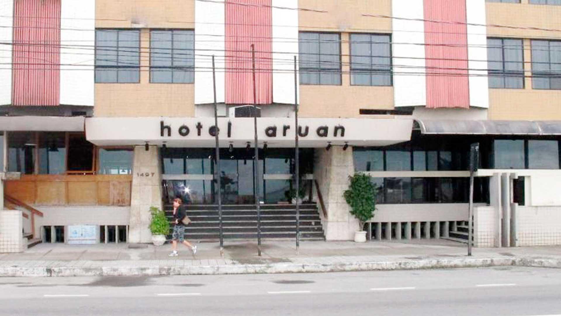 Vista da fachada Hotel Aruan