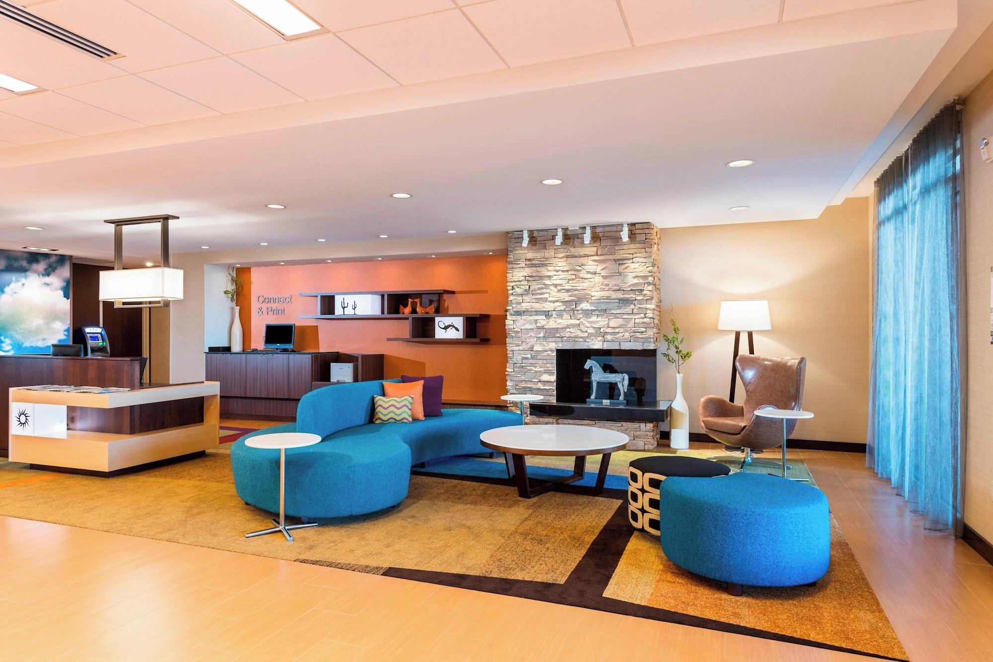 Vista Lobby Fairfield by Marriott Inn & Suites Palm Desert Coachella Valley