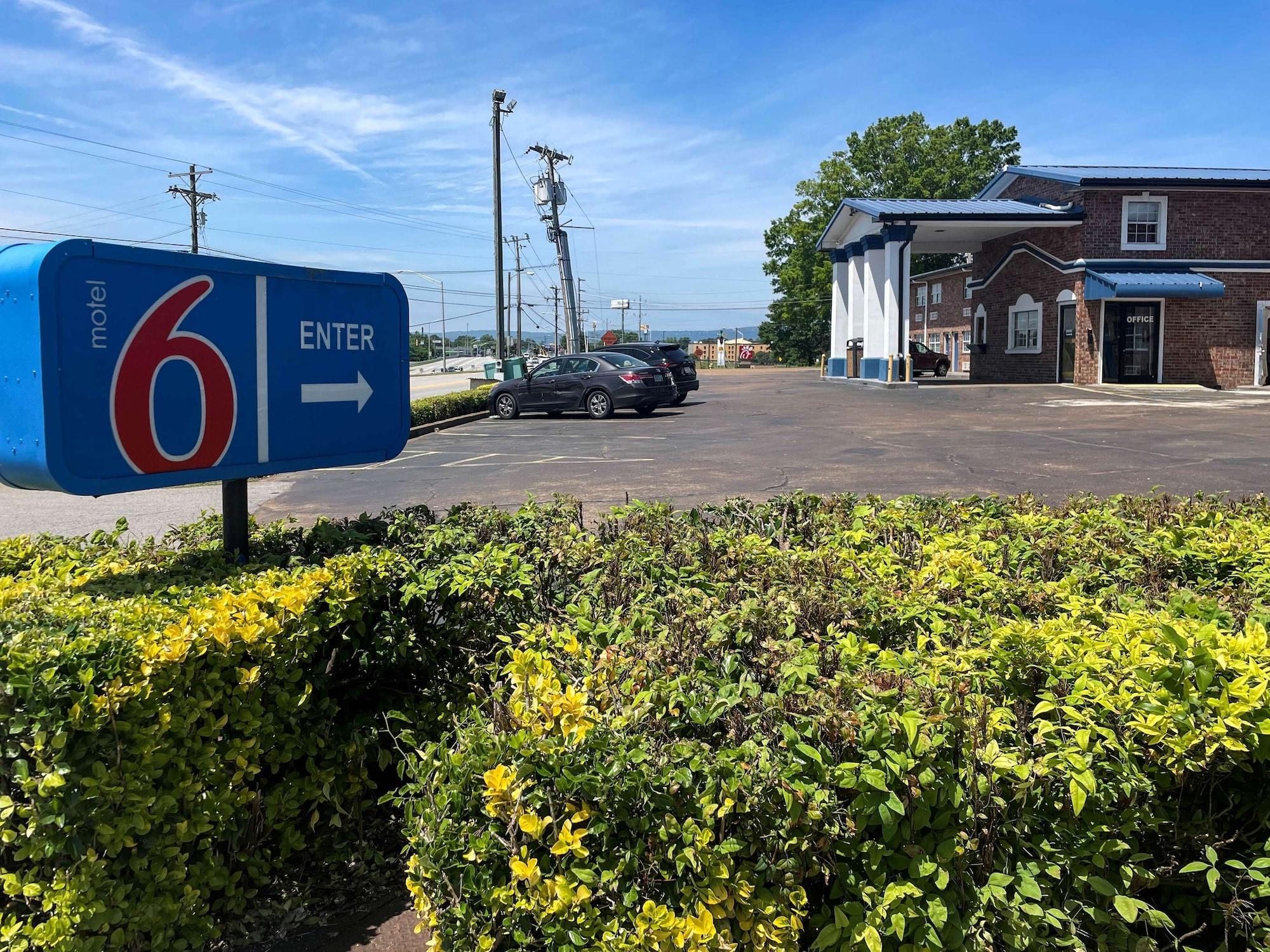 Vista Exterior Motel 6 East Ridge, TN