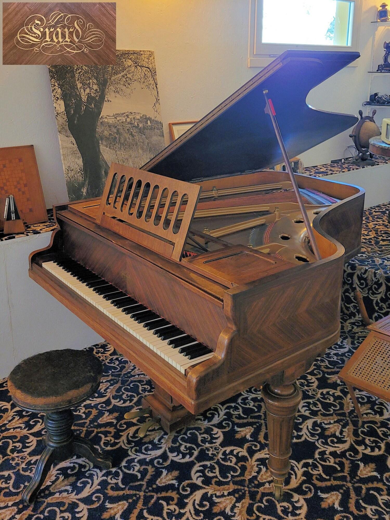 Vista Lobby Domaine de la Cascade Parfumée