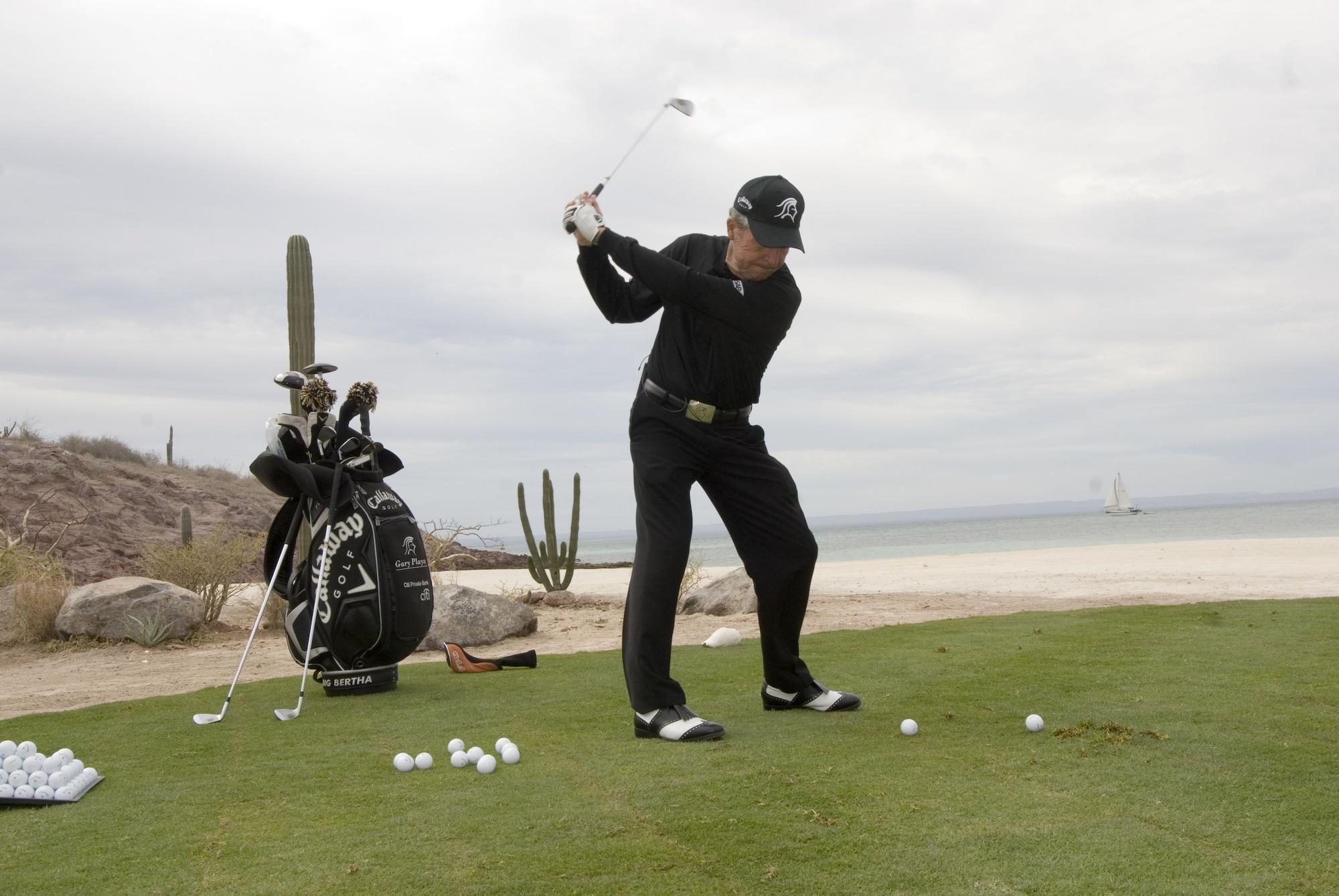 Campo de Golf Puerta Cortés Residences by Lumina