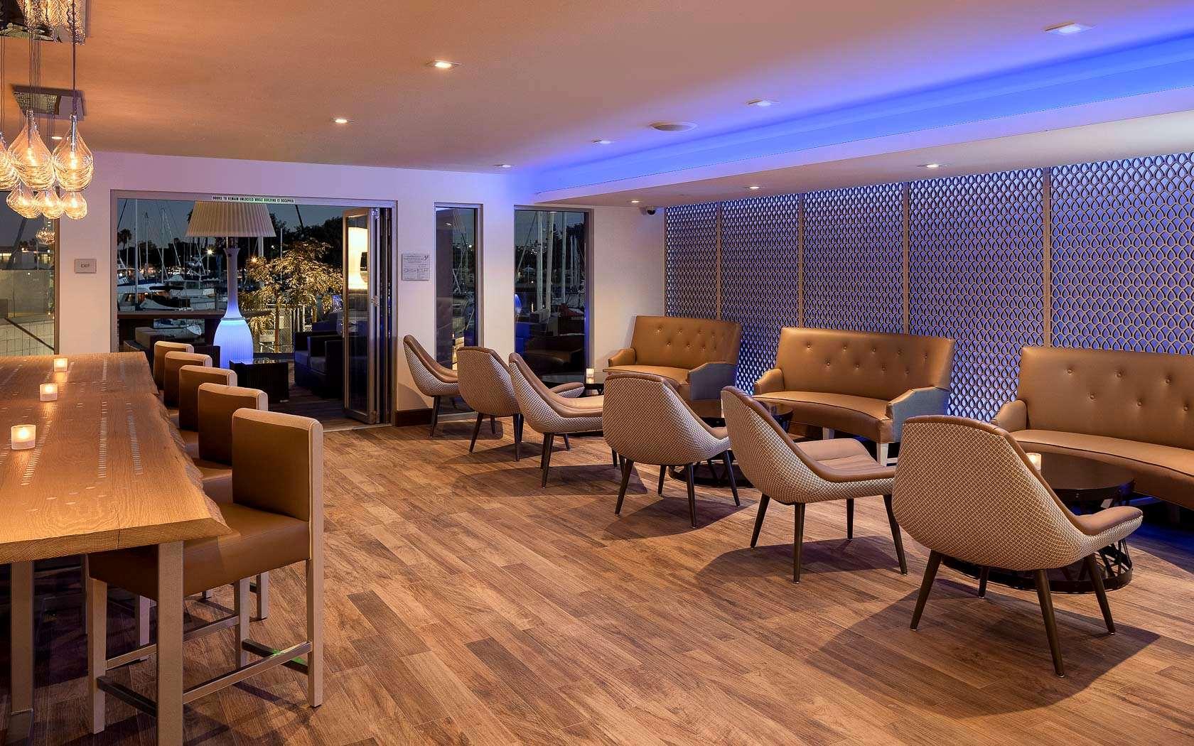 Vista Lobby Marina del Rey Hotel
