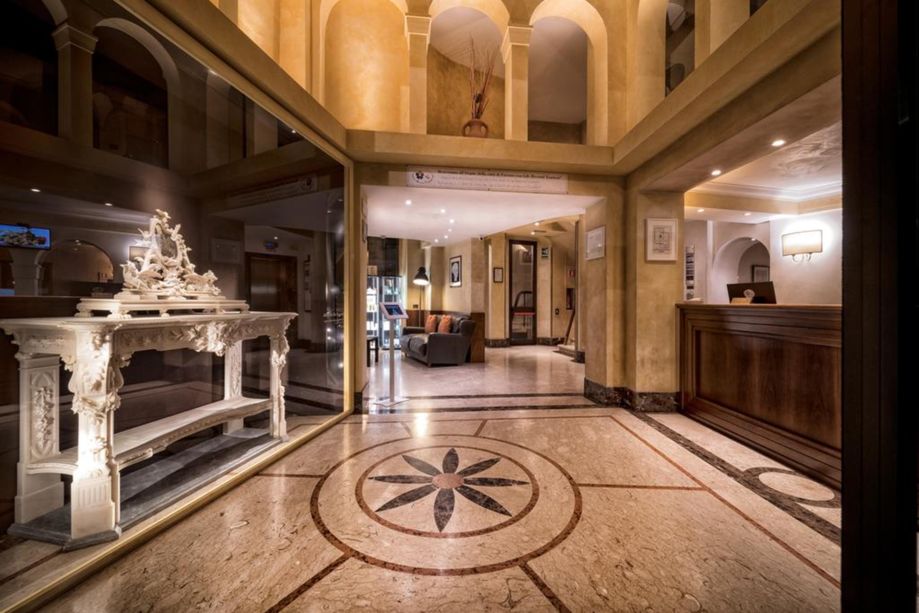 Vista Lobby B&B Hotel Firenze Pitti Palace al Ponte Vecchio