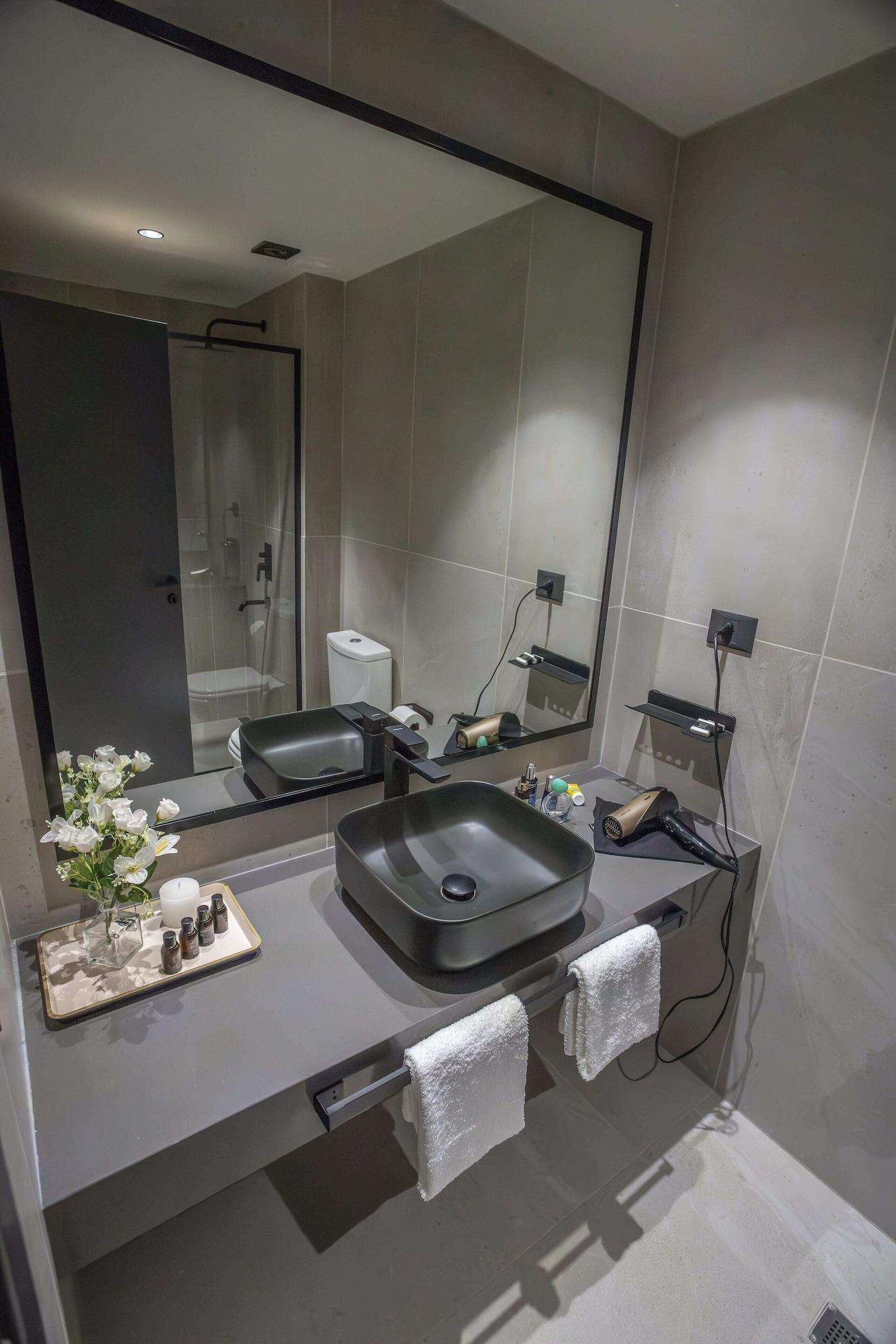 Equipamiento de Habitación MABRA SUITES