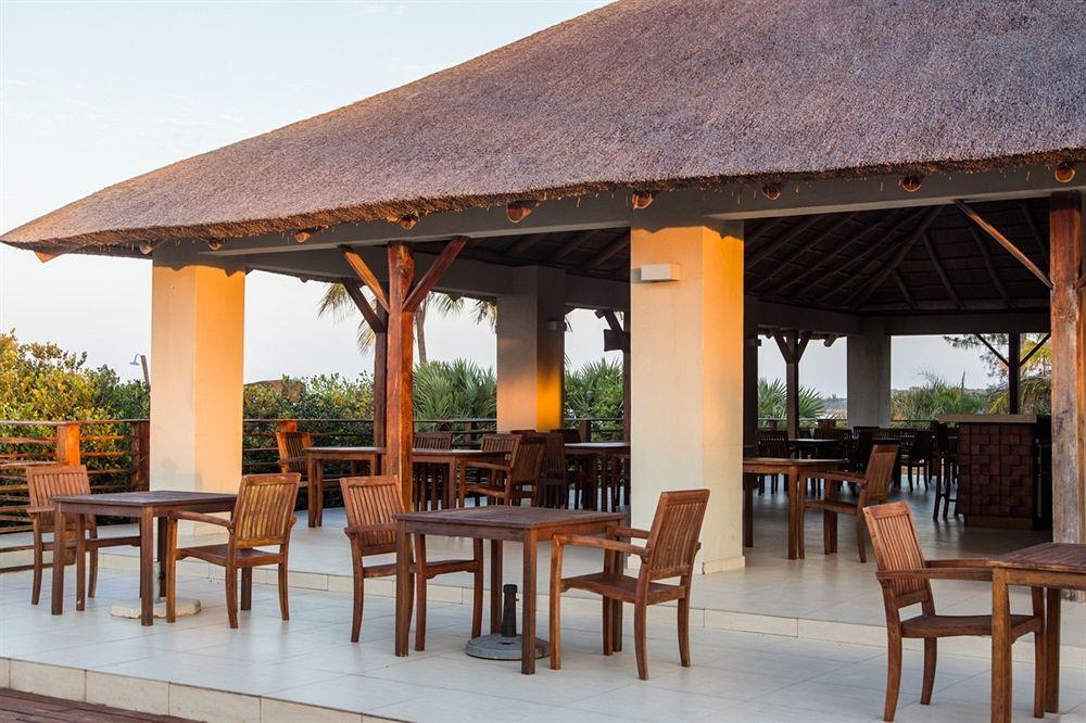 Bar/Salón Barra Beach Club