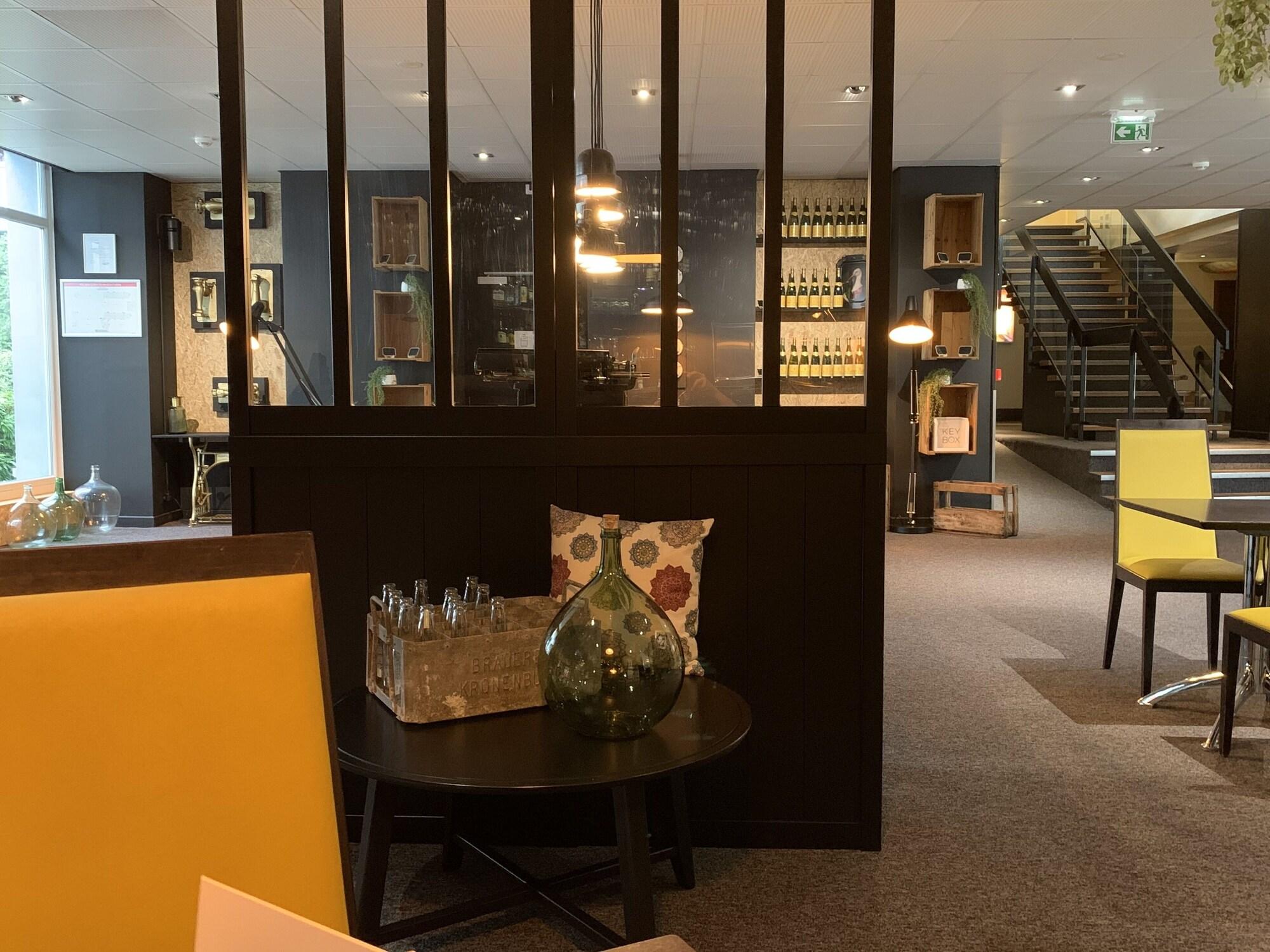 Bar/Salón Novotel Mulhouse Bâle Fribourg