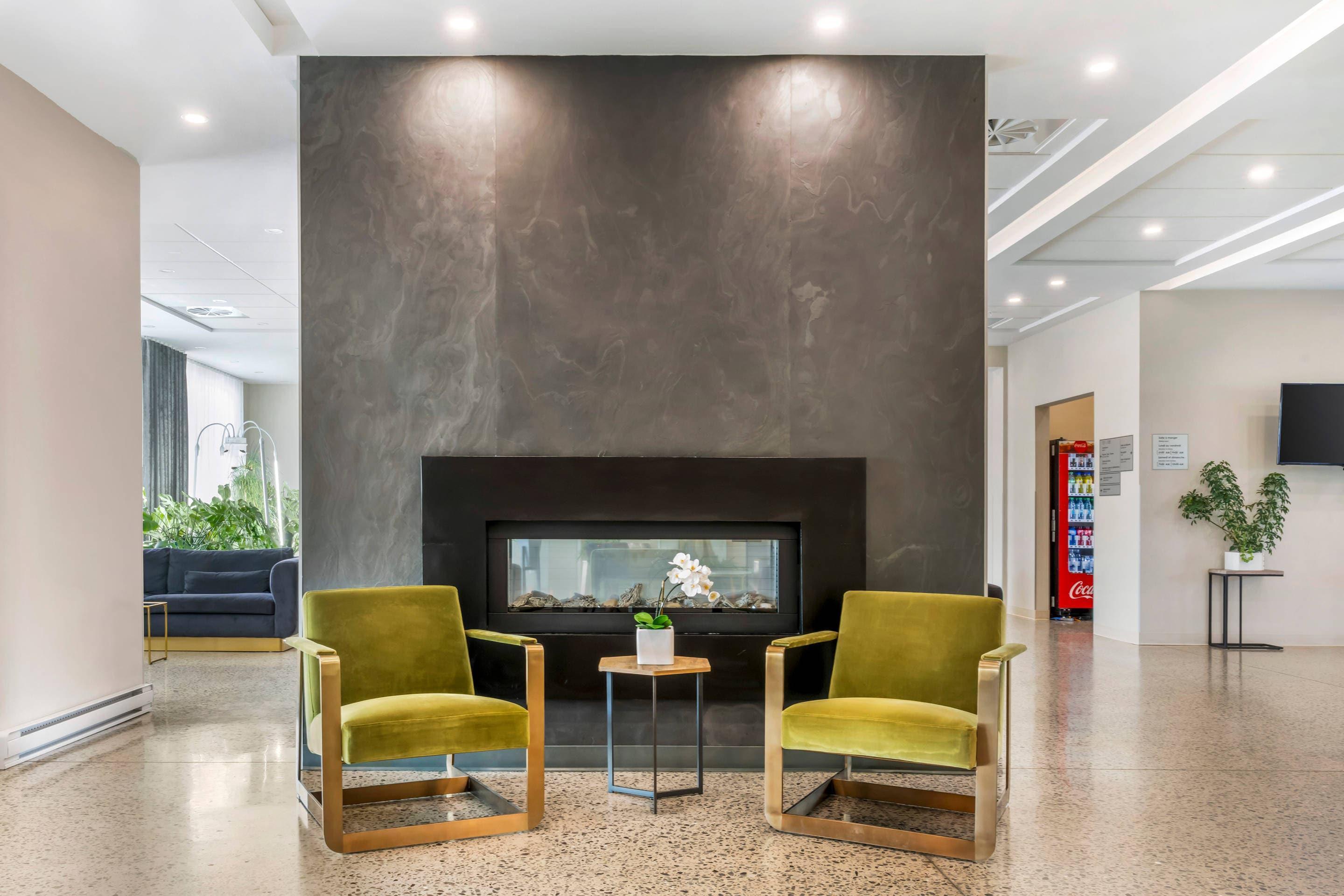 Vista Lobby Quality Inn & Suites