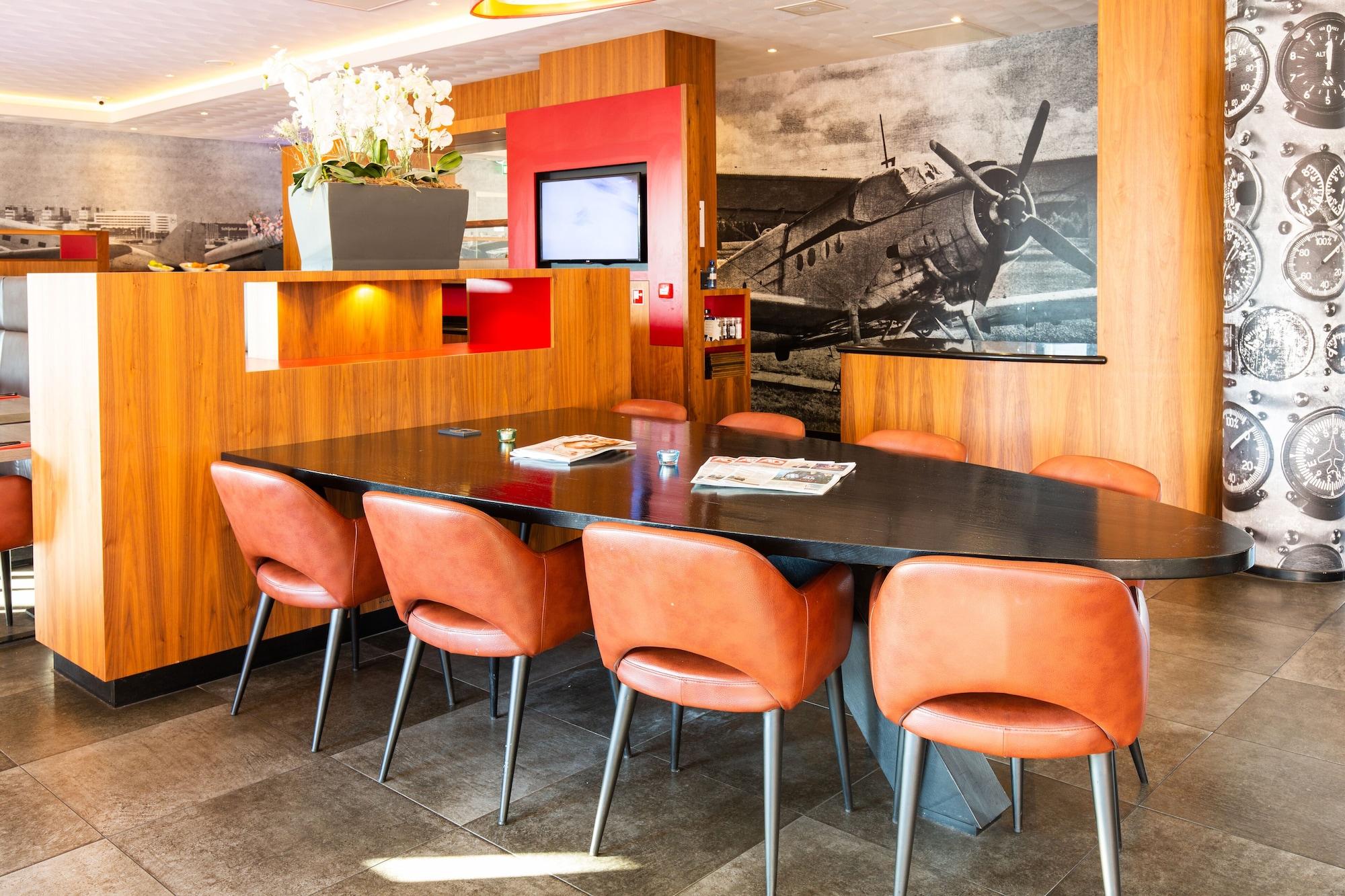 Vista Lobby Bastion Hotel Amsterdam Airport