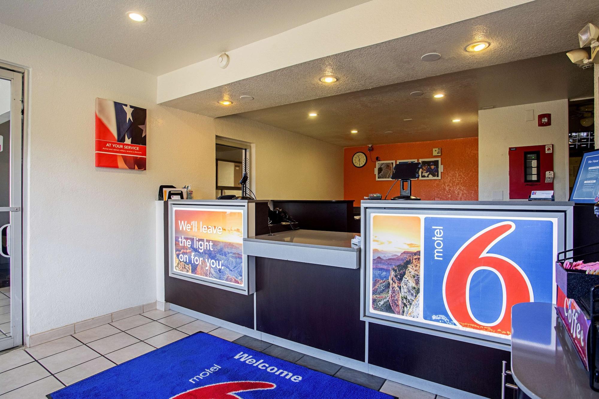 Vista Lobby Motel 6 Prescott, AZ