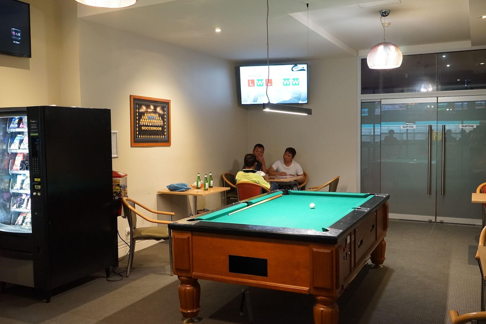 Bar/Salón Oasis on Beamish Hotel