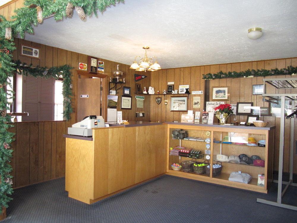 Vista Lobby Colebrook C.C. & Motel