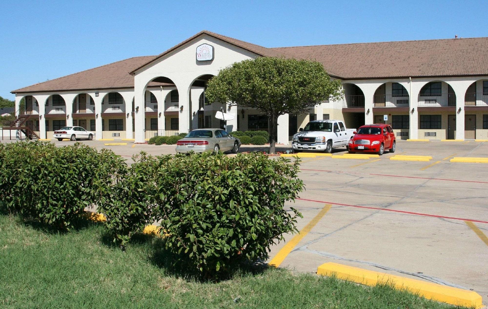 Varios Weatherford Heritage Inn