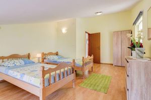 Alquiler Vacacional - Balcony with sea view, FAZANA, 280m to the main beach, 400m to the old town