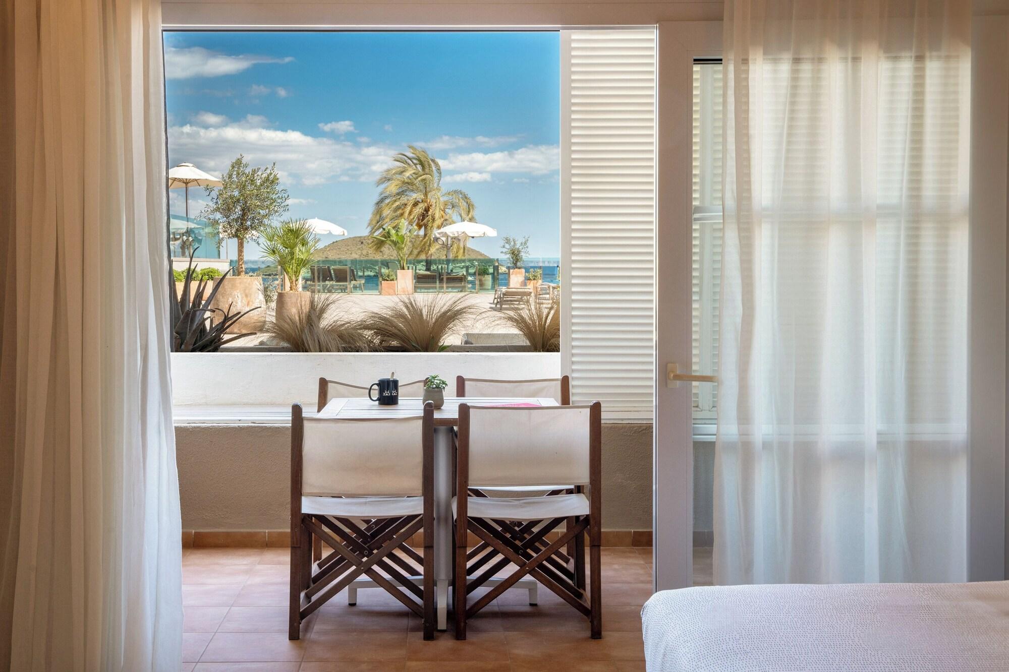 Habitación INNSiDE by Meliá Wave Calviá