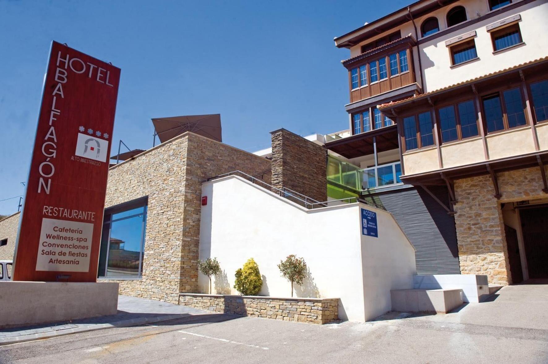 Vista Exterior Hotel & Spa Balfagón