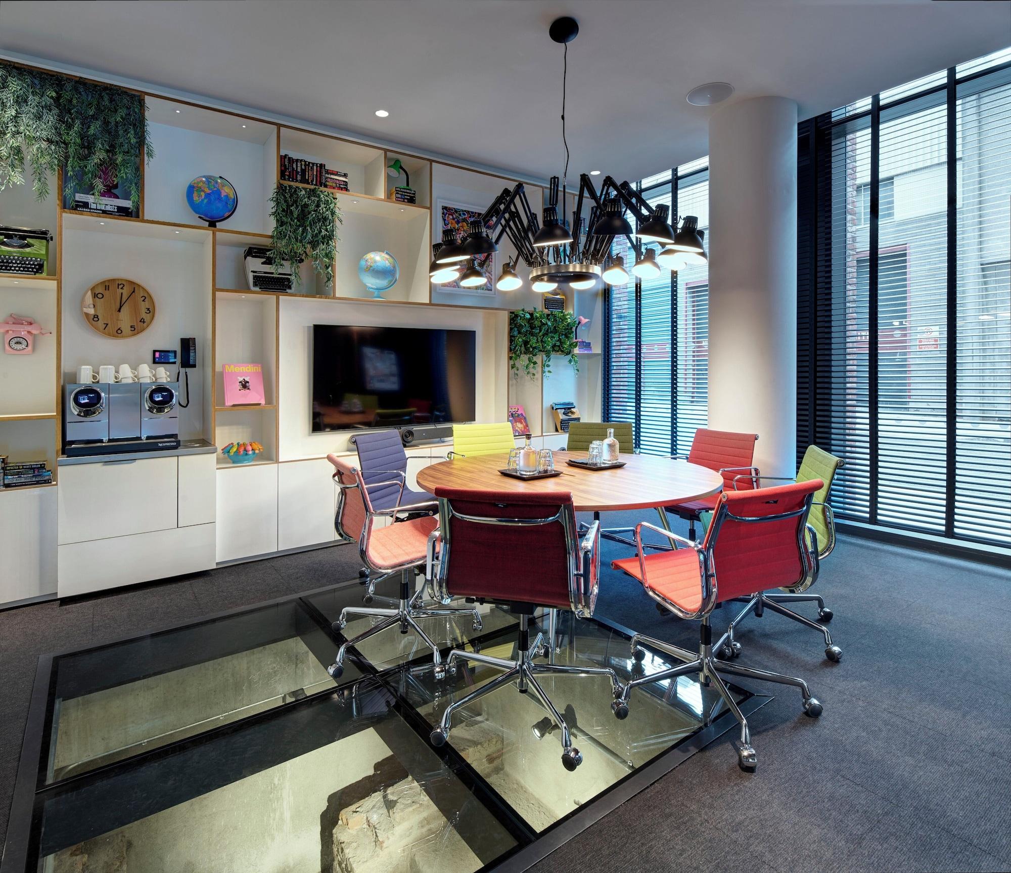Sala de Reuniones citizenM Dublin St Patrick's