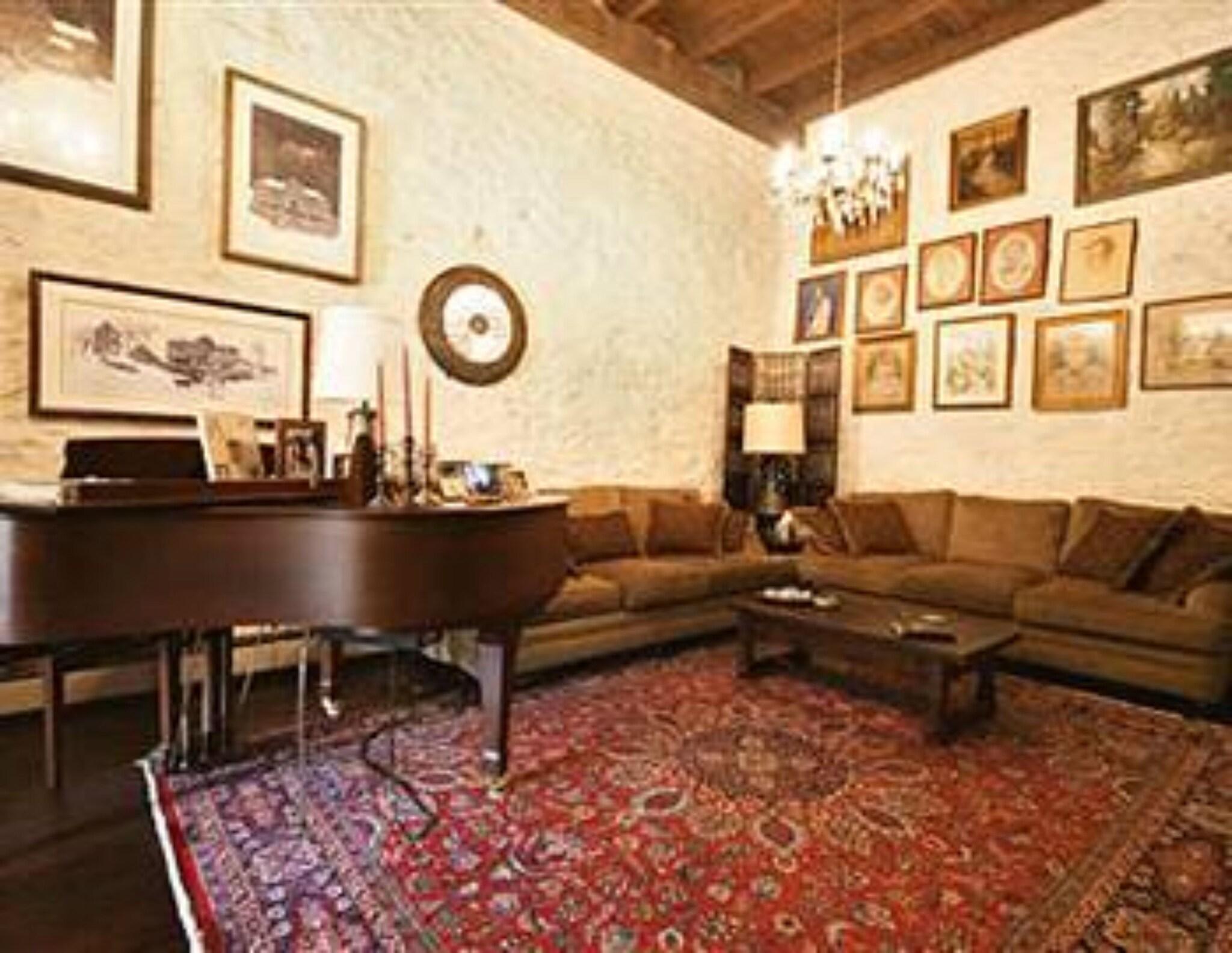 Vista Lobby Alpenhof Bed and Breakfast