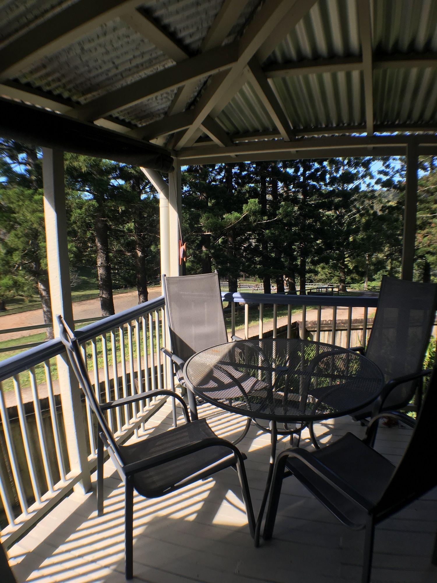Vista Exterior Ingleside Stud Farm