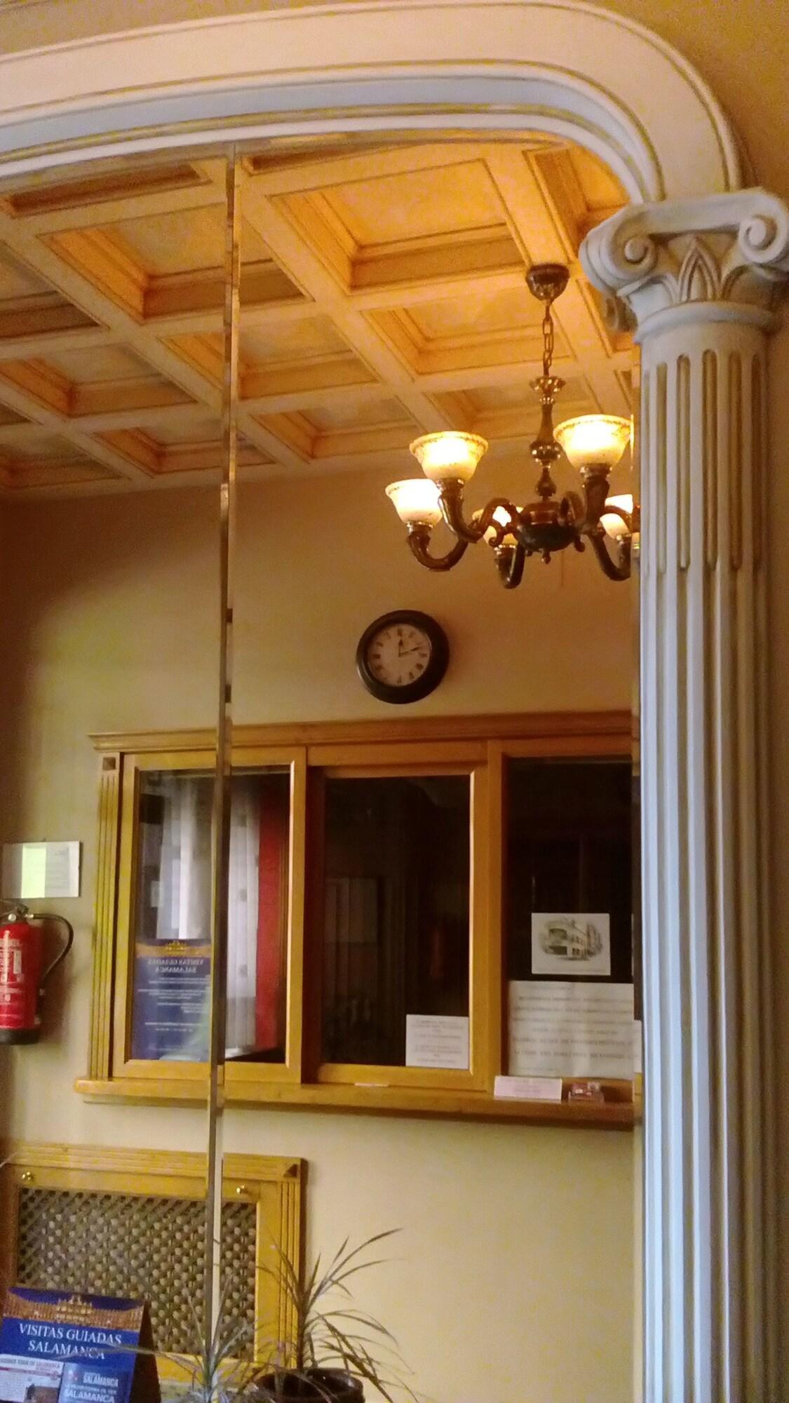 Vista Lobby Hostal Granada