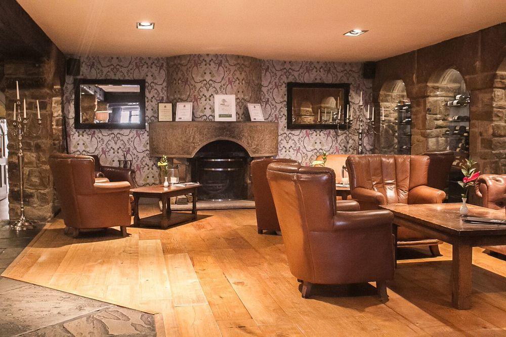 Bar/Salón Peak Edge Hotel