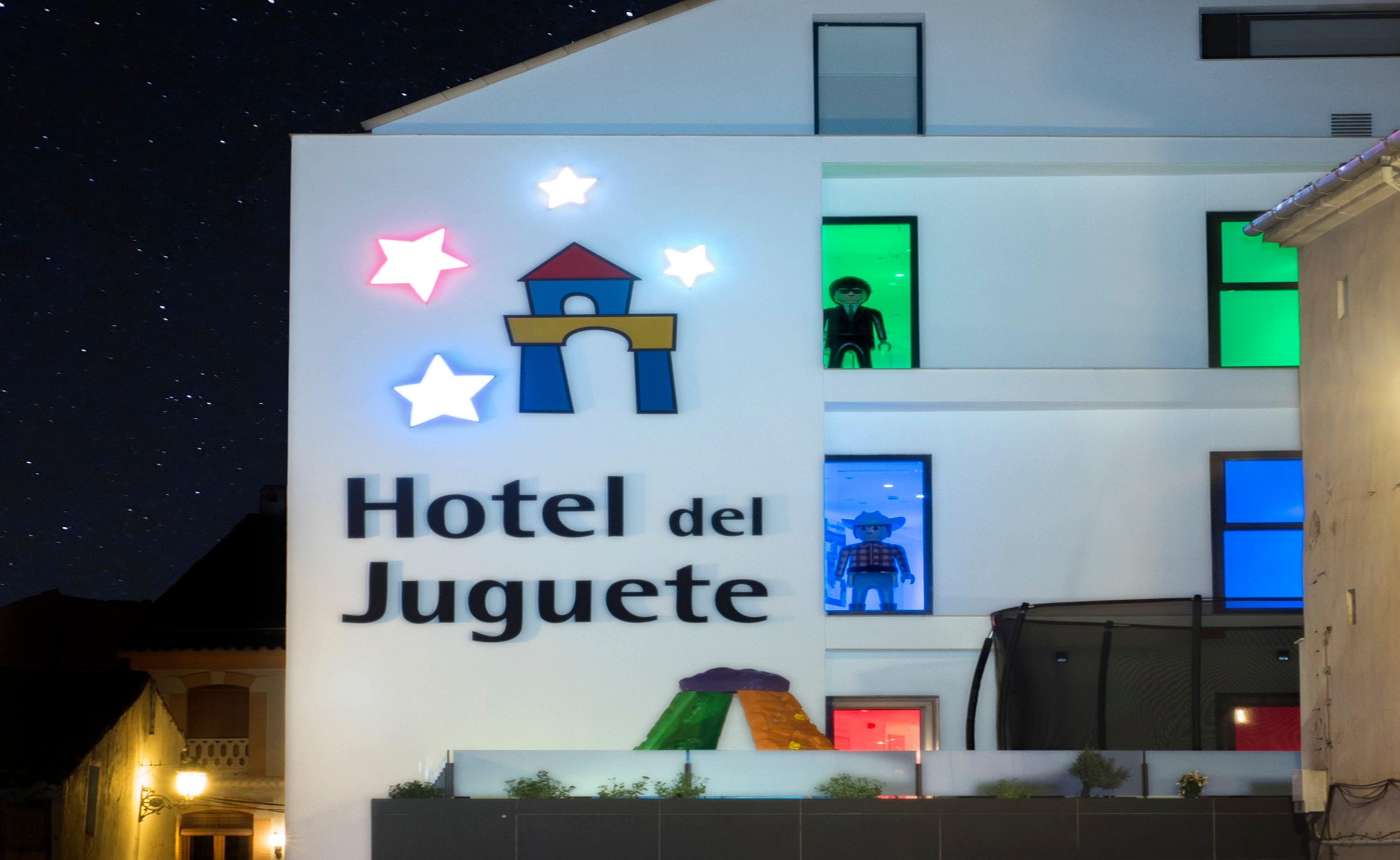 Vista Exterior Hotel del Juguete