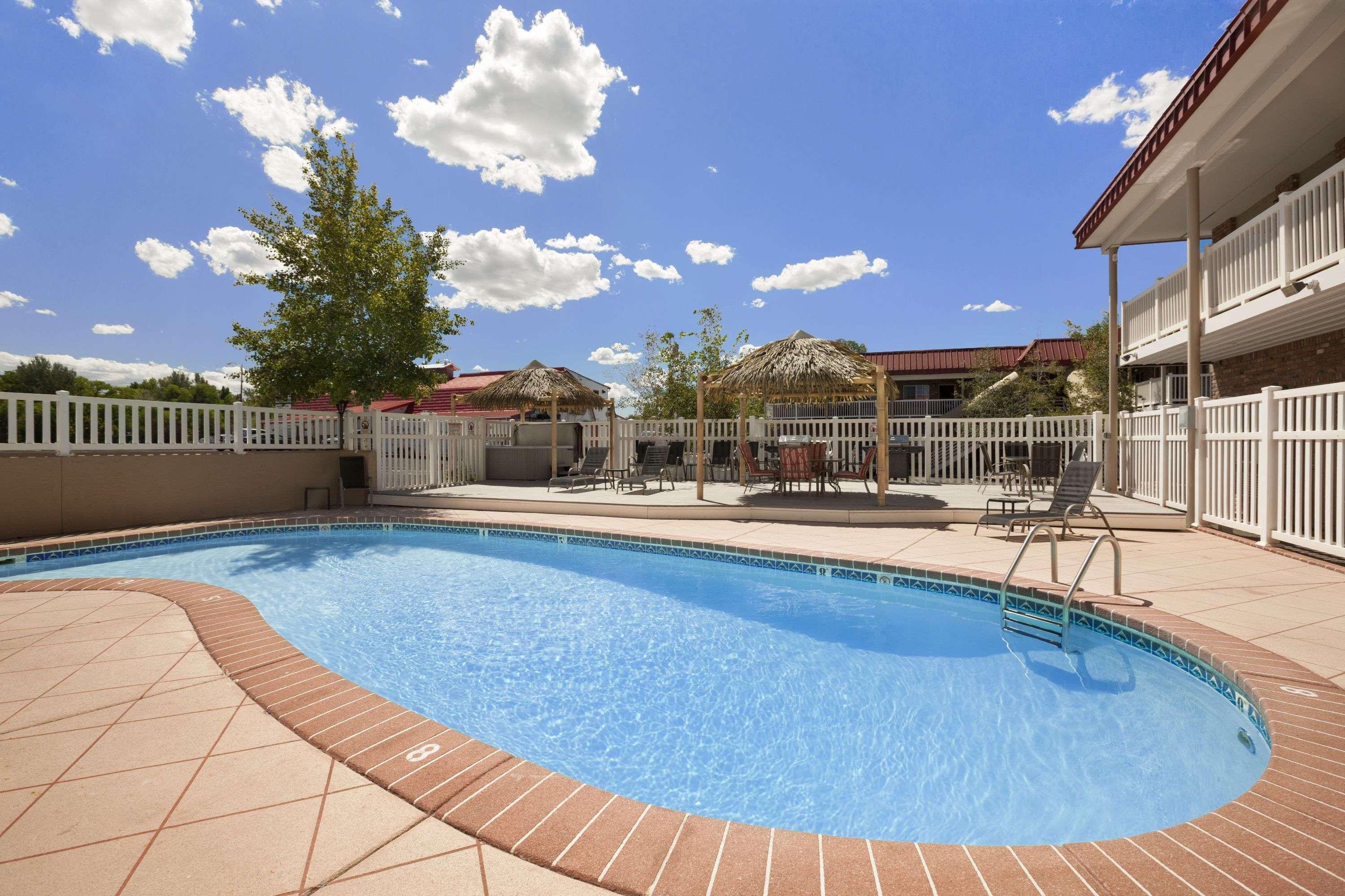 Vista Piscina Days Inn by Wyndham Montrose