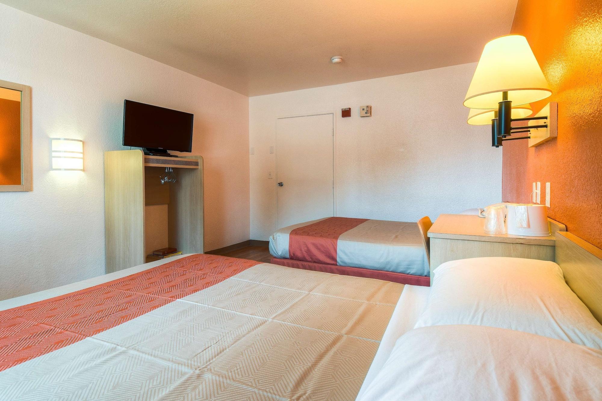Habitación Motel 6 El Cajon, CA - San Diego