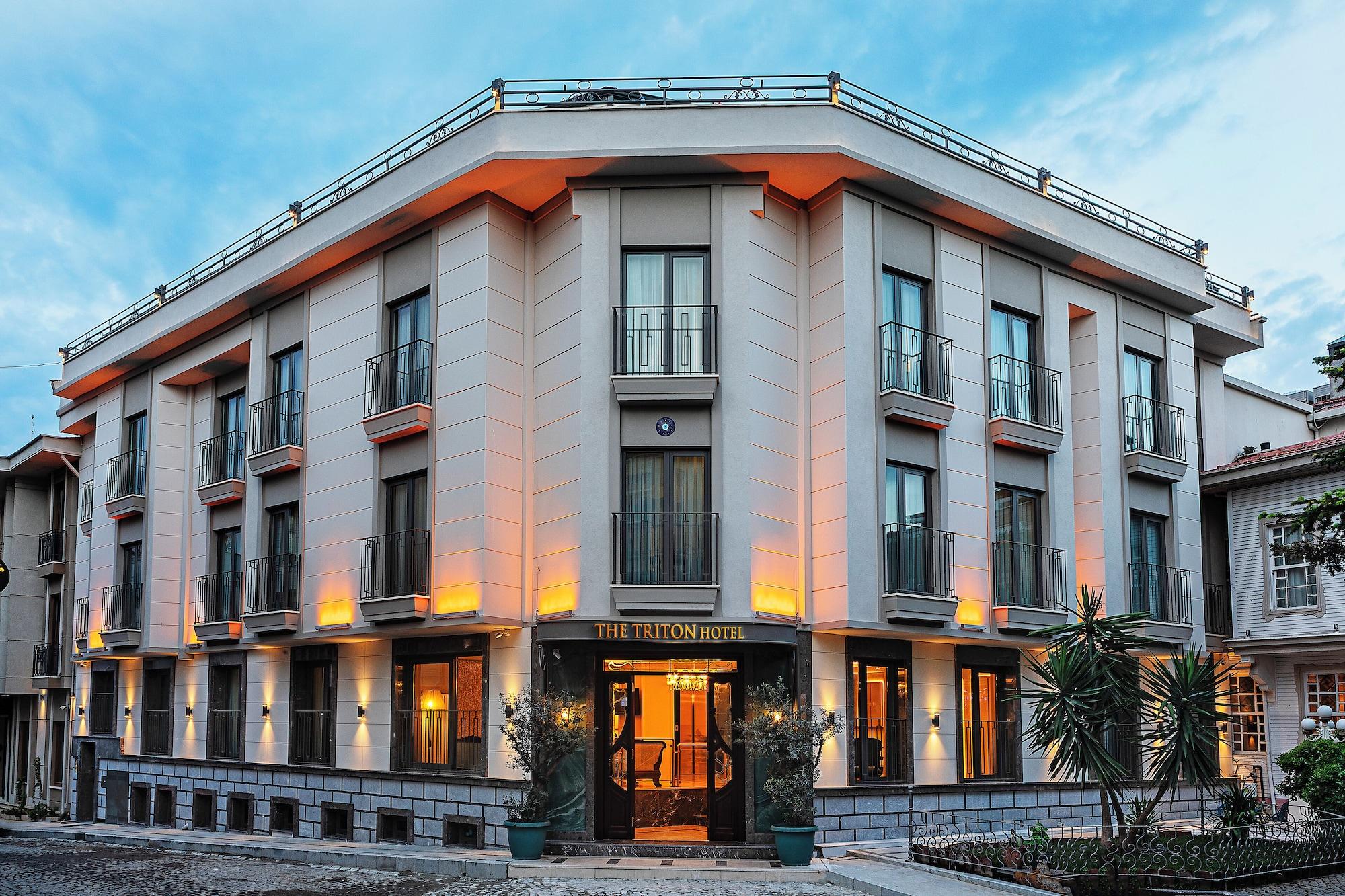 Varios Triton Hotel