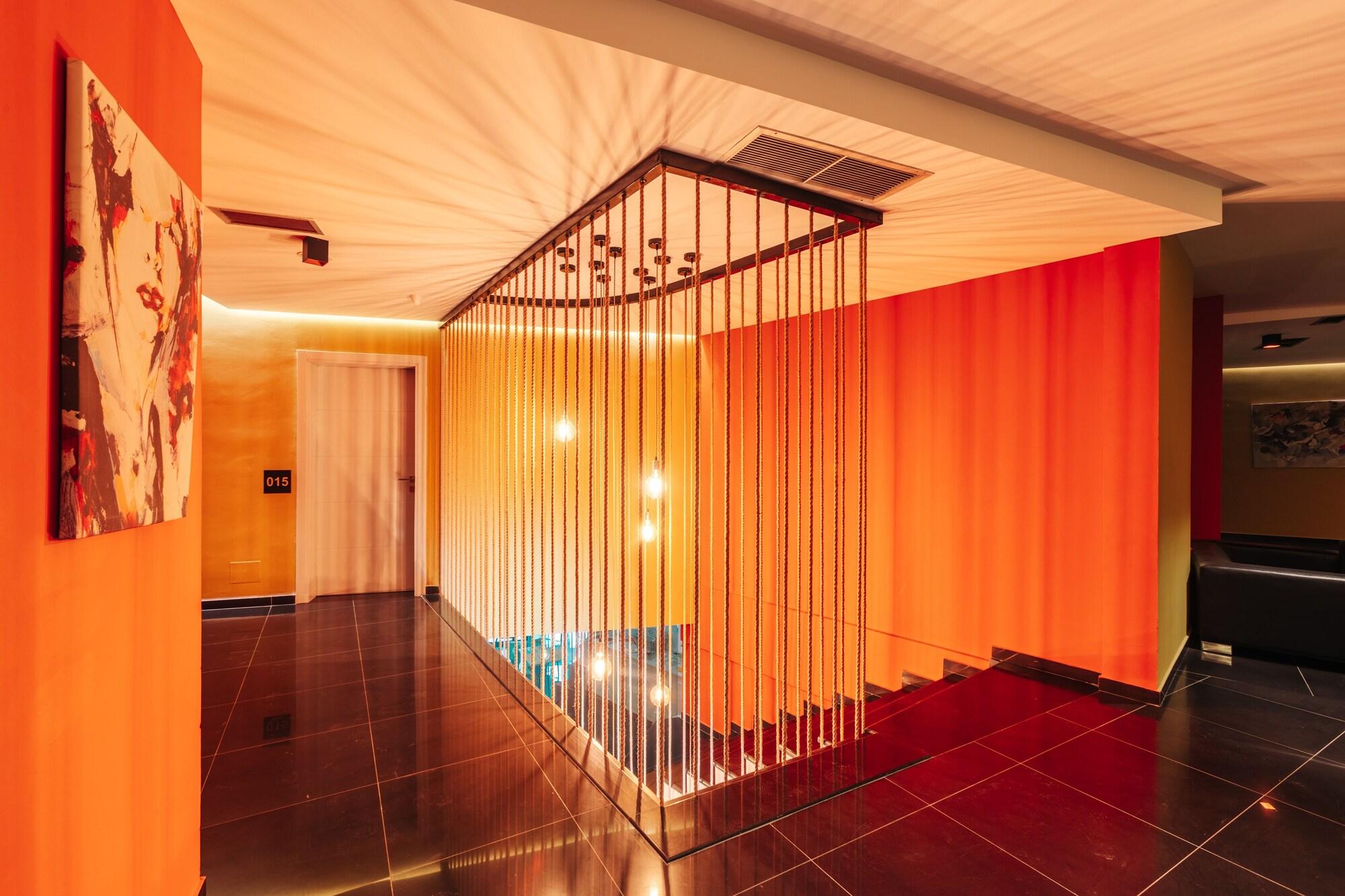 Varios Arc Hotel Tirana