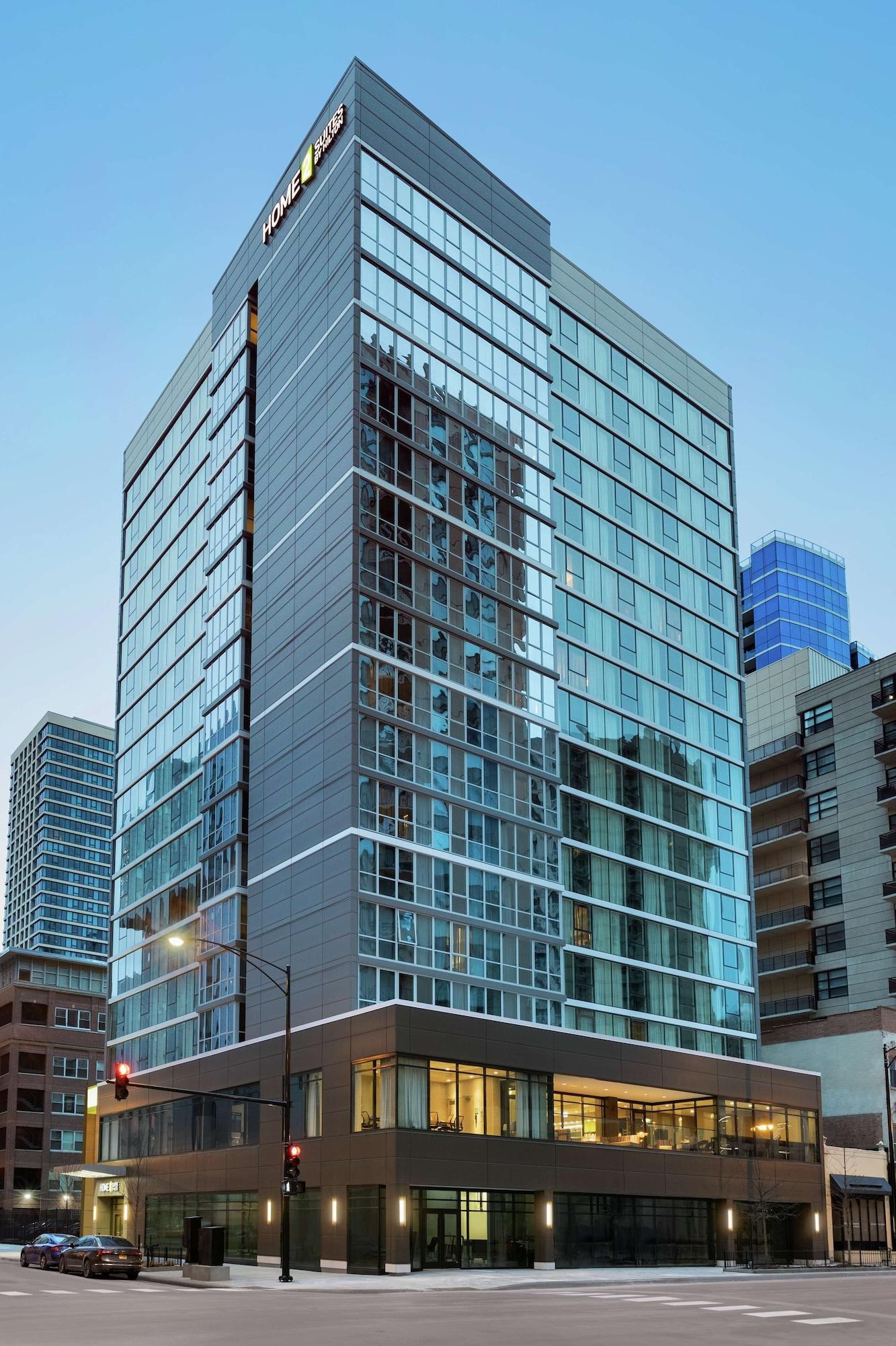 Vista Exterior Home2 Suites by Hilton Chicago River North