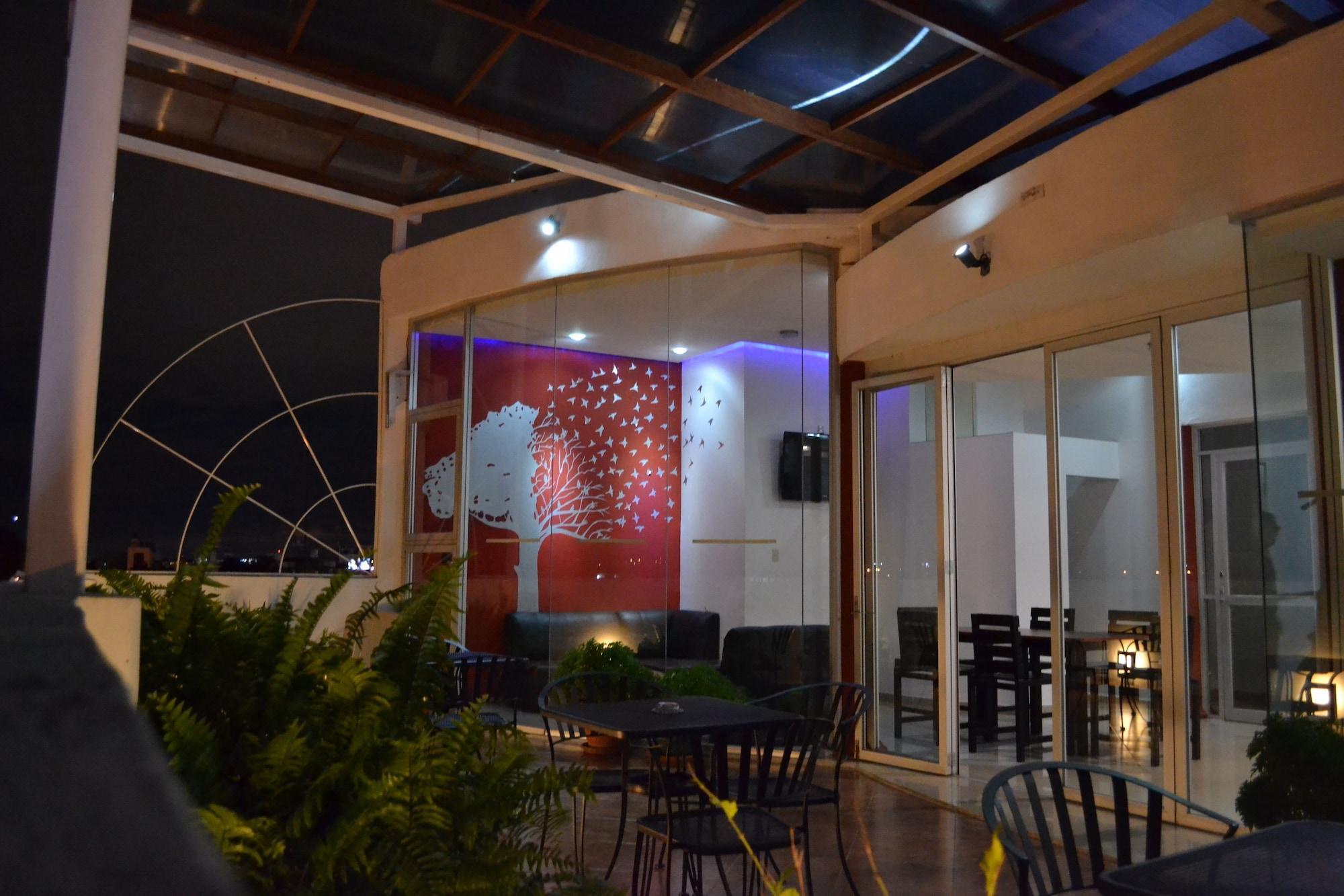 Vista Exterior Hotel Cano