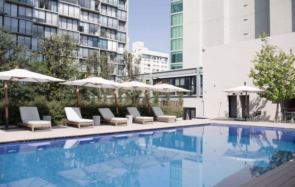 City stay w/ pool & free parking - Hoteles en Colomos Providencia de Guadalajara