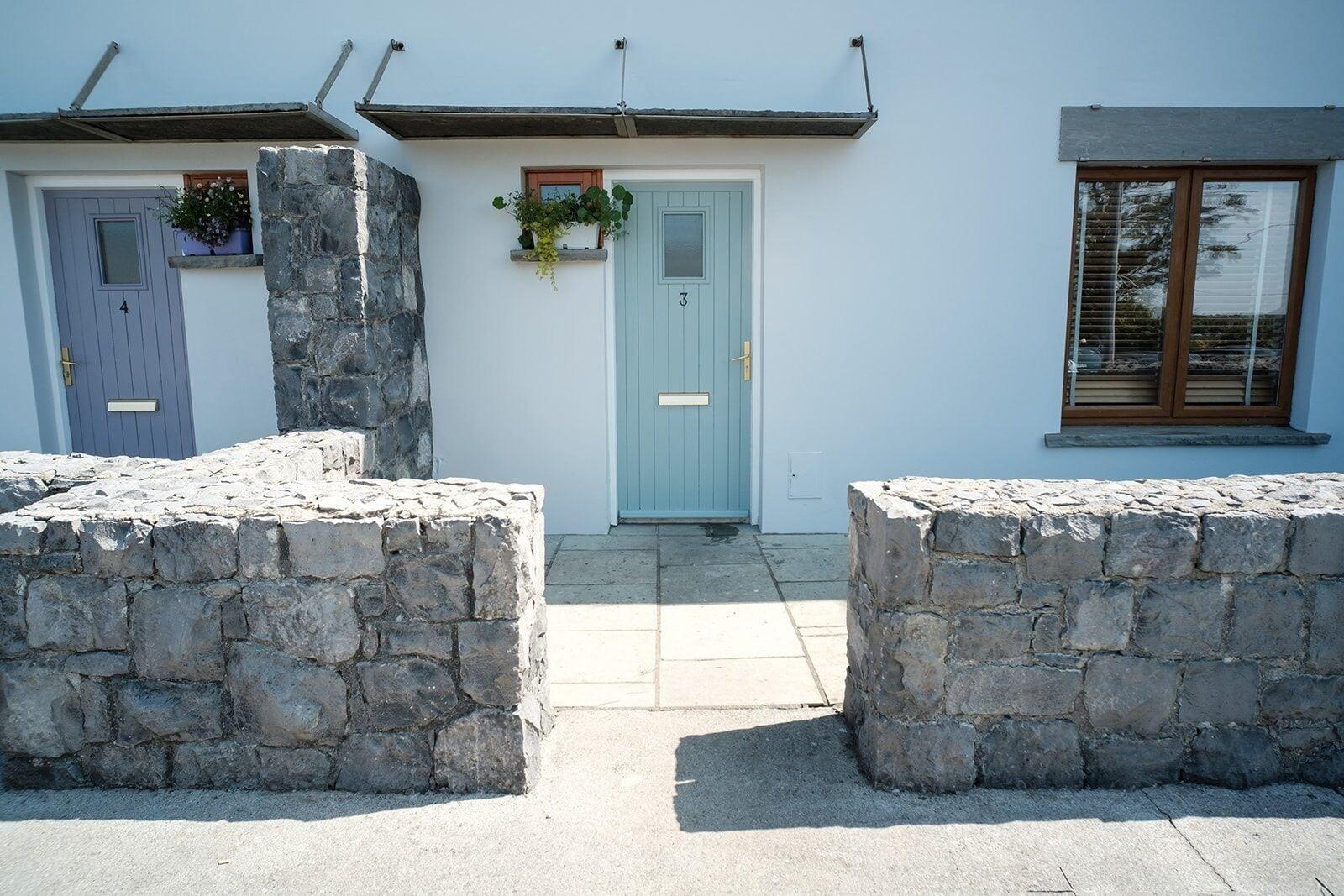Vista Exterior Hotel Doolin Houses