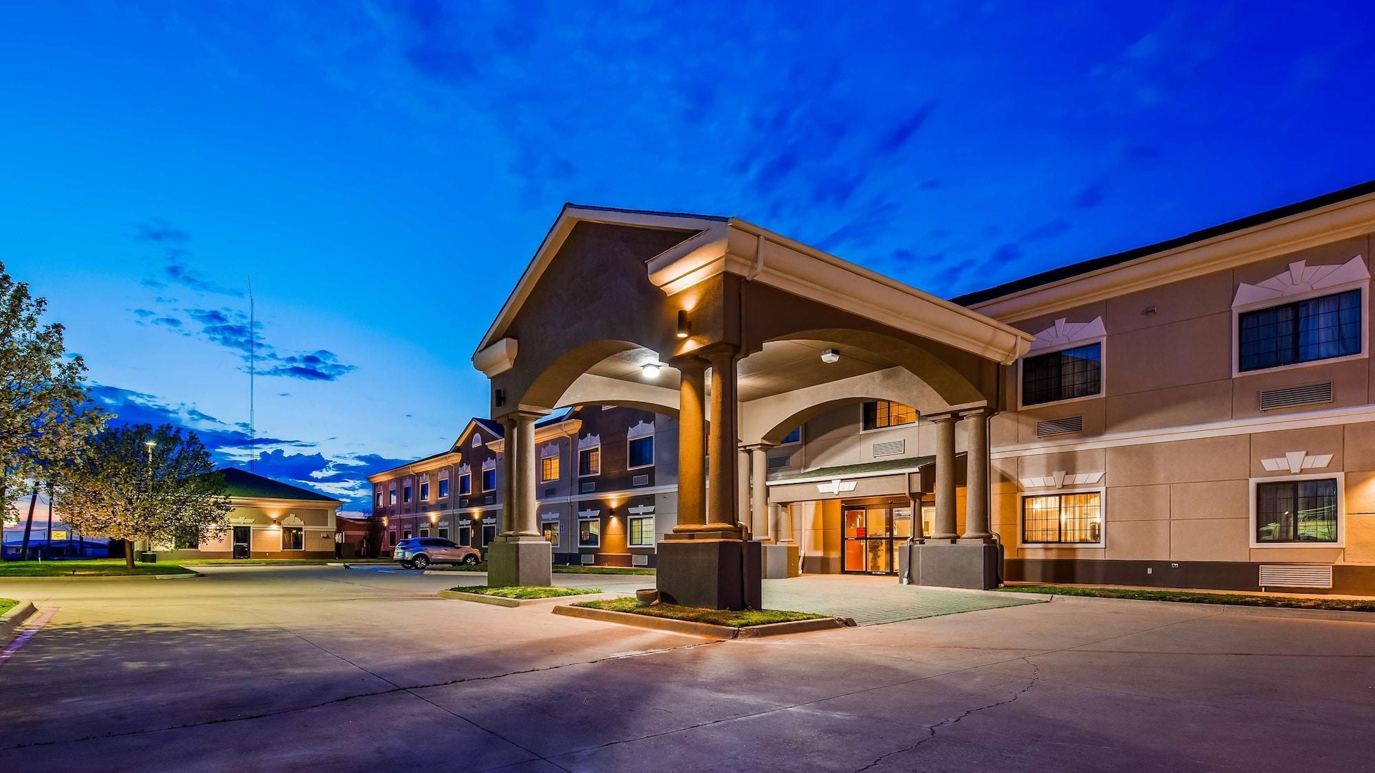 Varios SureStay Plus Hotel by Best Western Quanah