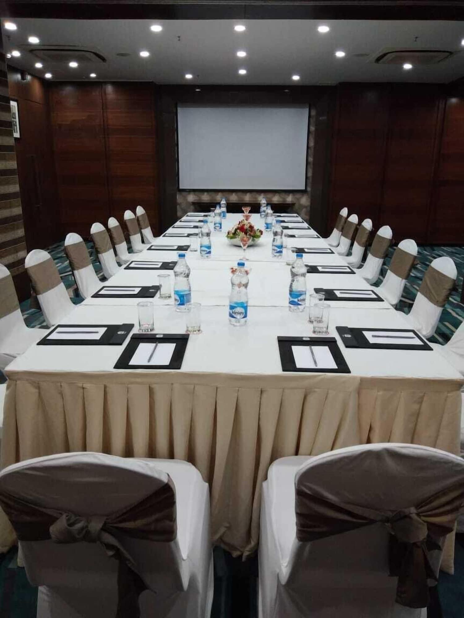 Sala de Reuniones Levana Hotel